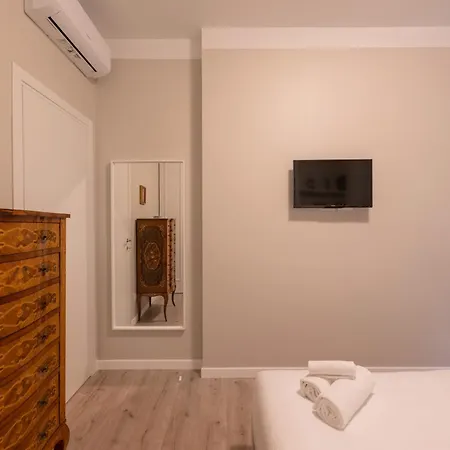 Wonderful 2 Bedrooms Fiera Area - Mirable Pm Apartman Milánó