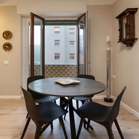 Wonderful 2 Bedrooms Fiera Area - Mirable Pm Apartman