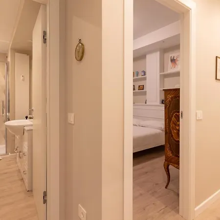 Wonderful 2 Bedrooms Fiera Area - Mirable Pm Apartman *